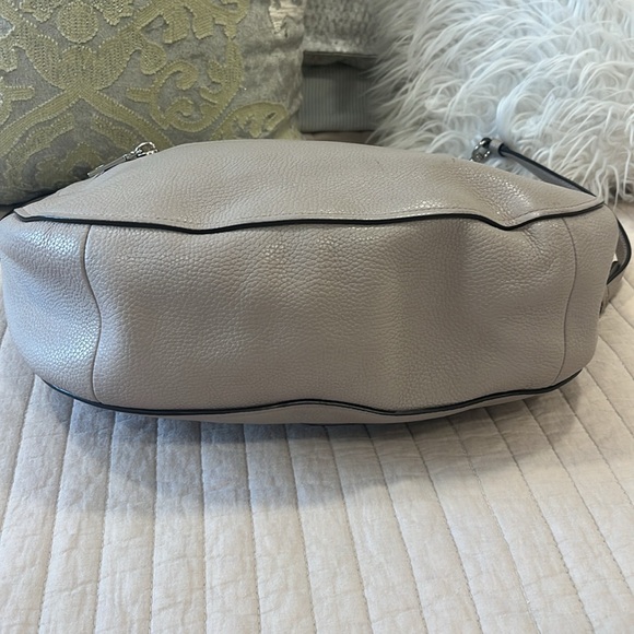Coach 2 Way Shoulder Bag Beige - Picture 8 of 9
